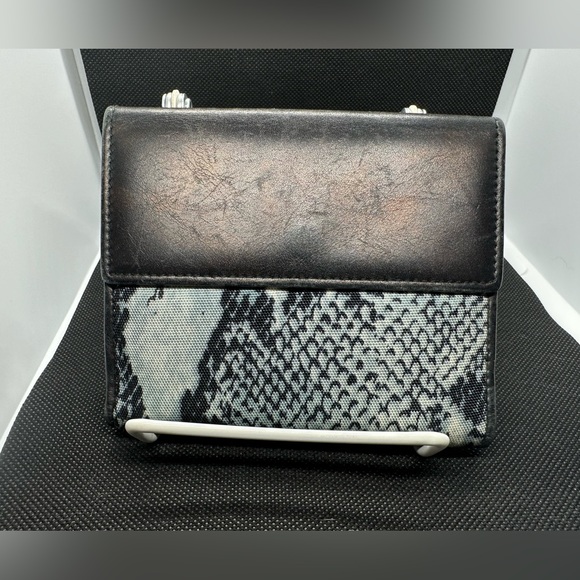 Gucci Canvas Snakeskin Print/Leather Bifold Wallet - Picture 2 of 8